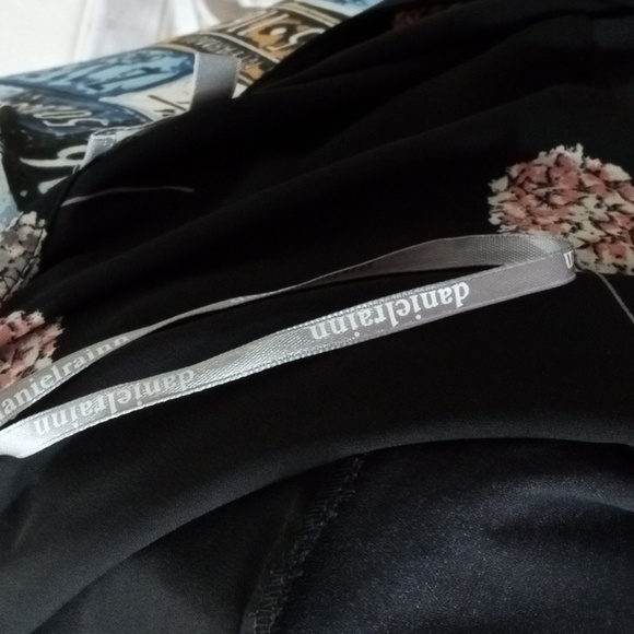 daniel rain Women's XL Hydrangea Black Floral Pink Light Yellow Flowing Blouse - Picture 16 of 17